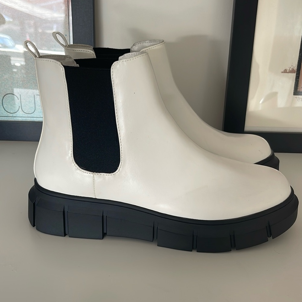 B.P. (Nordstrom)Niya lug sole Chelsea Boot size 9